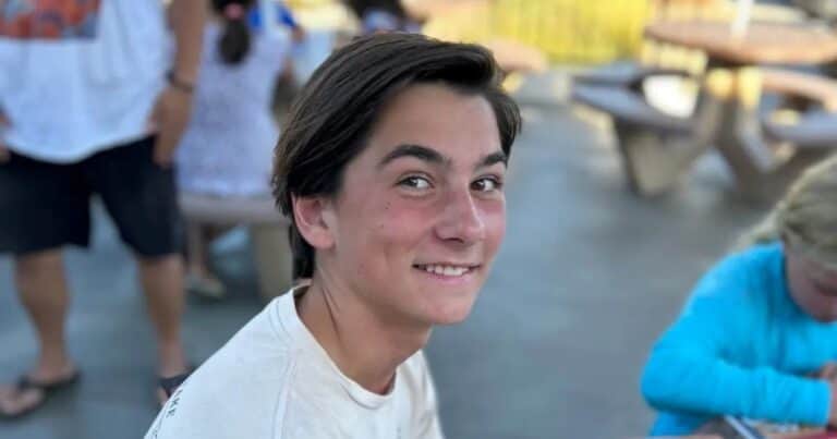 El terrible caso del joven de 14 años que alucinó por el mal de altura y se arrojó por un acantilado frente a los ojos de su padre