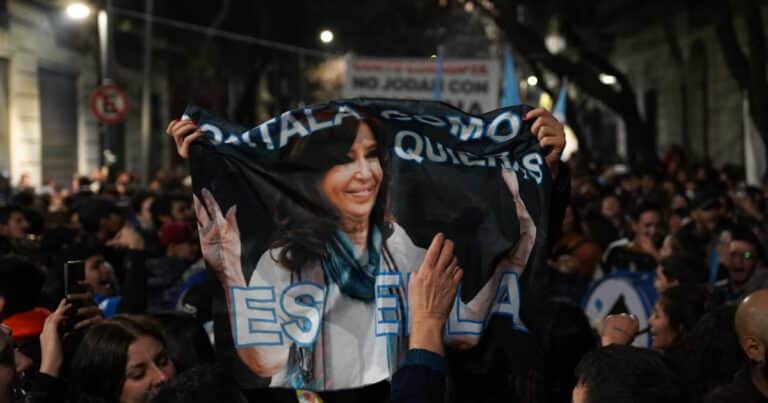 La Cámara Nacional Electoral fue notificada de que Cristina Kirchner no podrá ser candidata nunca más: «Inhabilitación especial perpetua»