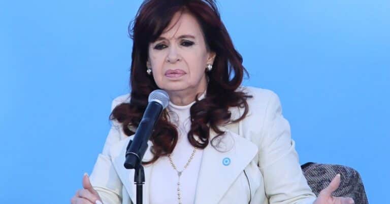 Elecciones 2025 en Argentina, EN VIVO: con la sombra de la Corte sobre ella, Cristina Kirchner encabeza un acto del PJ en Corrientes