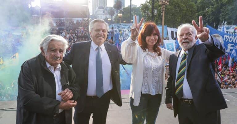 Lula contó que Cristina lloró cuando habló con ella después de la condena