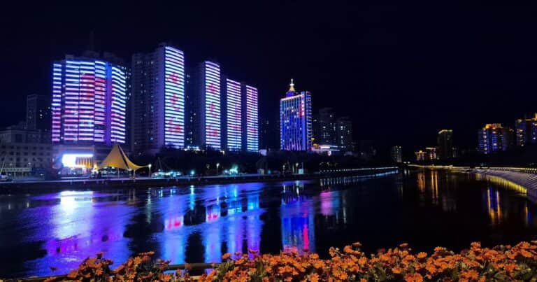 Xinjiang: entre tradiciones milenarias y desarrollo estratégico, la nueva puerta de China hacia el mundo