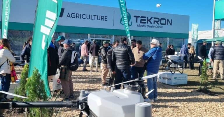 Los drones funcionan como la F1 para trabajar cada vez más hectáreas por jornada
