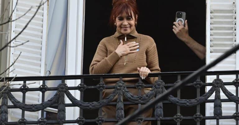 Cristina Kirchner irá presa, EN VIVO: «Pase lo que pase», el kirchnerismo convoca a marchar el miércoles para acompañar a la expresidenta