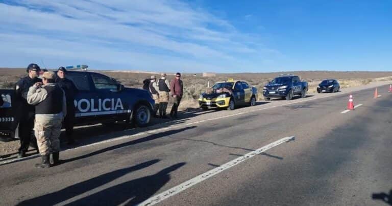 Un hombre de 71 años fue apuñalado y asaltado por una mujer que conoció en Tinder y que antes de huir le incendió la casa