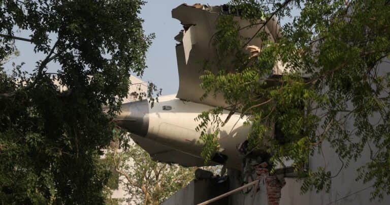 El dramático accidente de Air India fue el resultado de varios impactos de aves, de acuerdo a un expiloto
