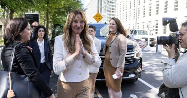 Quién es Nicole Daedone, la gurú que promovía la «meditación orgásmica» y fue declarada culpable por obligar a sus empleados a tener relaciones sexuales en el trabajo