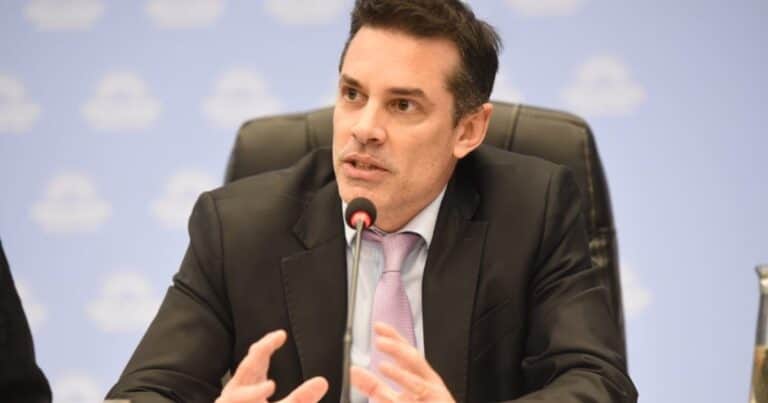 El Consejo de la Magistratura cesanteó a un alto funcionario que es defendido por el abogado de Cristina Kirchner