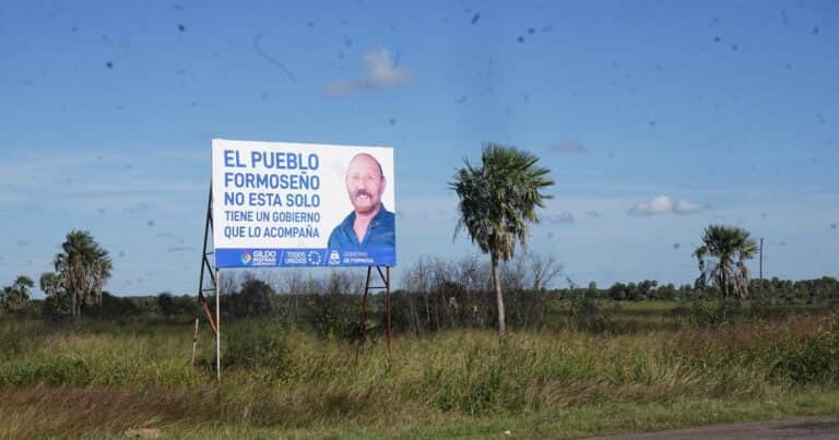 Radiografía y números del «modelo formoseño»: entre los techos azules y las opacidades de la gestión Insfrán antes de una elección clave