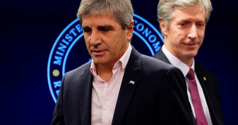 Dólares especulativos: eliminan trabas para el capital extranjero y va a poder entrar y salir, sin plazo