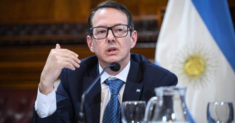El Gobierno se reúne con las provincias para evitar que avance el proyecto de ley que reclama más fondos
