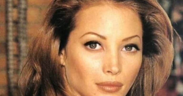 Cómo está hoy Christy Turlington, la modelo de Calvin Klein, a los 56 años