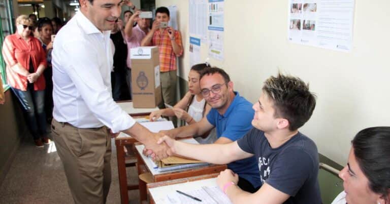 Corrientes: un cambio en el Código Electoral abrió una inesperada rosca en la elección a gobernador