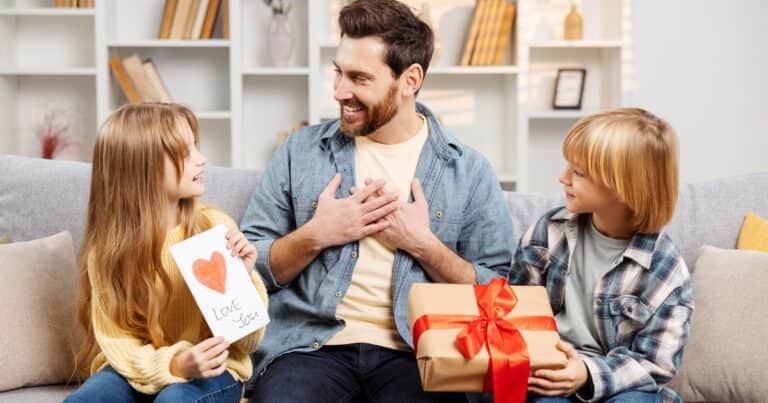 Día del Padre 2025: hasta 18 cuotas y descuentos, las promociones bancarias y de billeteras virtuales para regalarle a papá