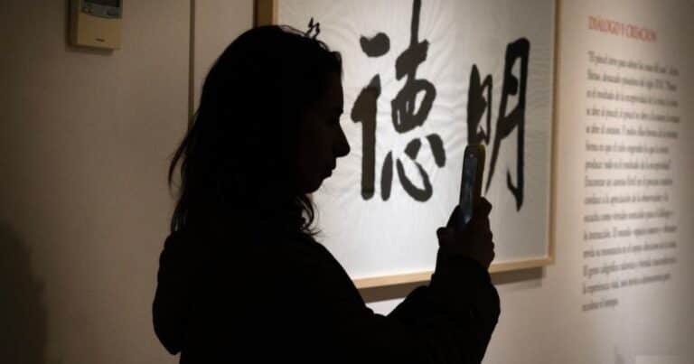 Arte y tradición china: caligrafía milenaria en una exposición gratuita en Buenos Aires