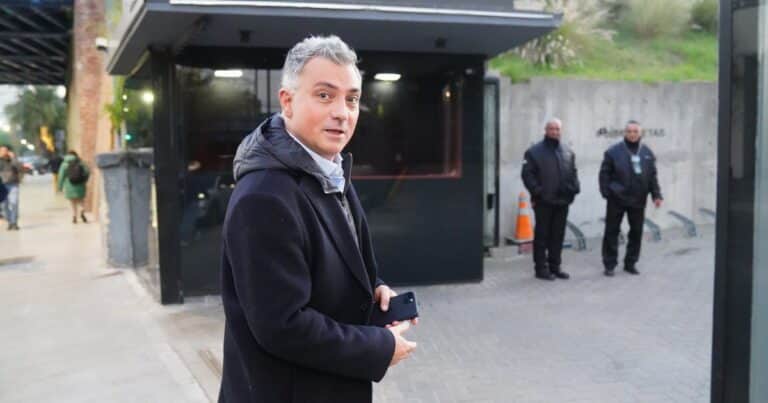 La promesa libertaria de no pisar territorios del PRO y el invitado sorpresa que llevó Pareja a la cumbre con el macrismo