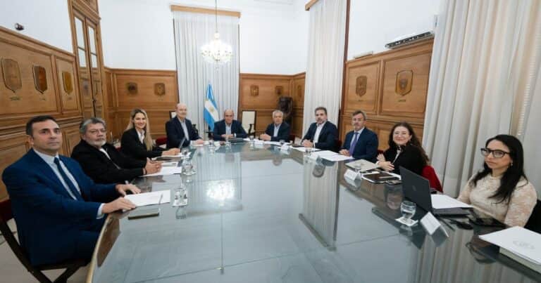 El Consejo de Mayo volvió a reunirse con la reforma laboral en agenda, pero sin avances concretos