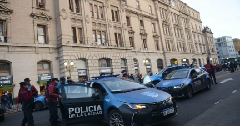 El Gobierno dejó sin efecto la prórroga de una concesión millonaria del “Zar de Retiro”