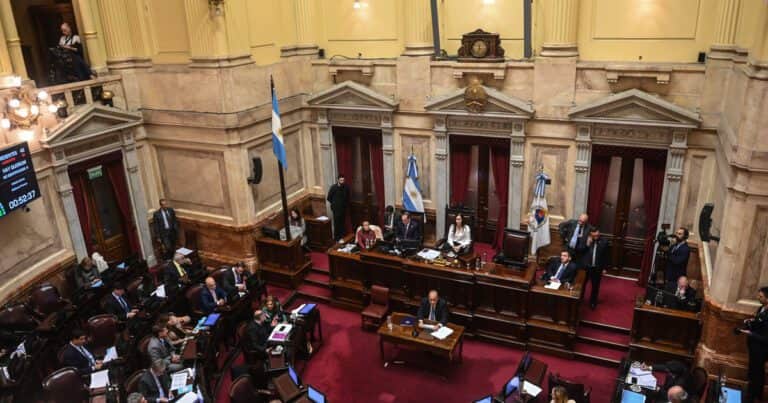 Javier Milei y sus medidas, EN VIVO: el Gobierno enfrenta hoy en el Senado una sesión con varios temas que le incomodan