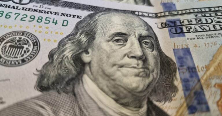 A un costo alto, la supertasa logró frenar la suba del dólar