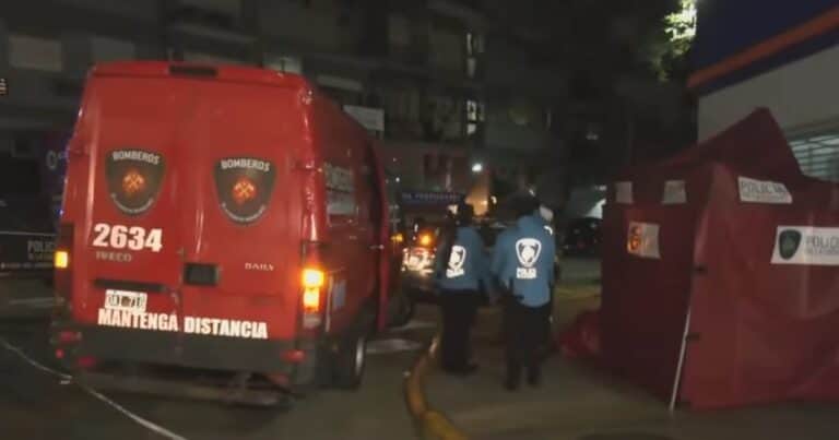 Misterio en Belgrano: hallan el cuerpo apuñalado de un hombre y detienen a su pareja