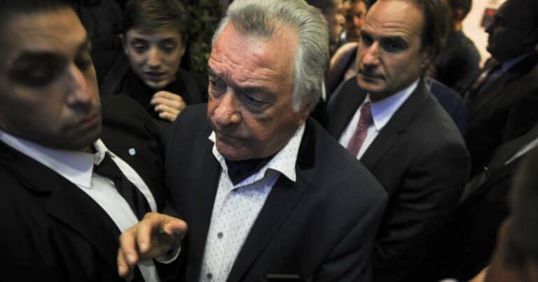 En medio de una fuerte interna gremial, investigan a Luis Barrionuevo por un fraude millonario