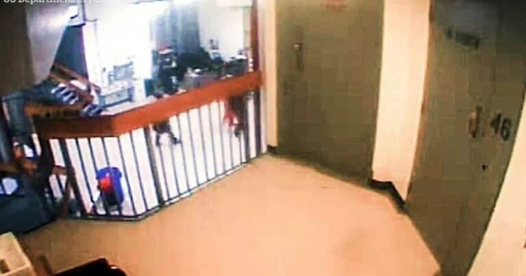 Revelan el último video que muestra a Jeffrey Epstein con vida y confirman la causa de su muerte