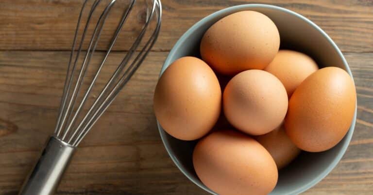 Huevos y salud mental: cuántos comer por semana para prevenir la demencia, según expertos