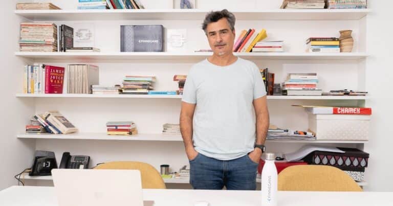 Cómo hacen las startups locales para lidiar con costos que suben en dólares