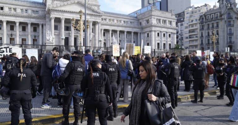 Sesión caliente en el Senado: antes del arranque hay una fuerte disputa por los temas a tratar y dudas por el quórum