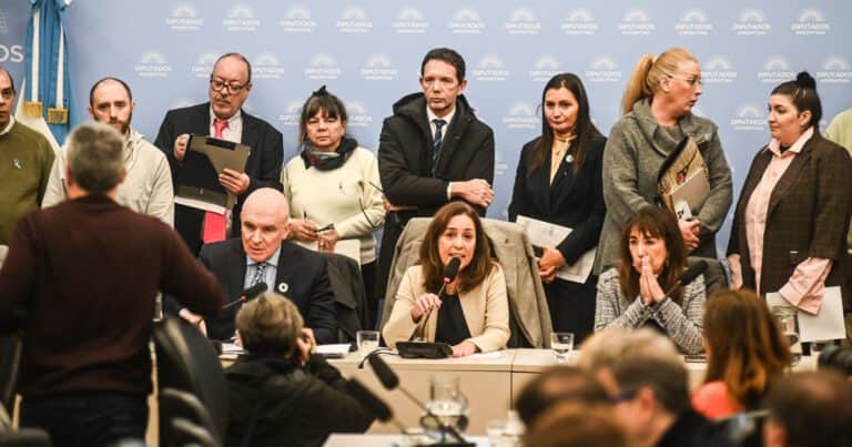 Garrahan: Diputados dictaminó un proyecto que declara la emergencia pediátrica y disuelve el nuevo régimen de becas para residentes