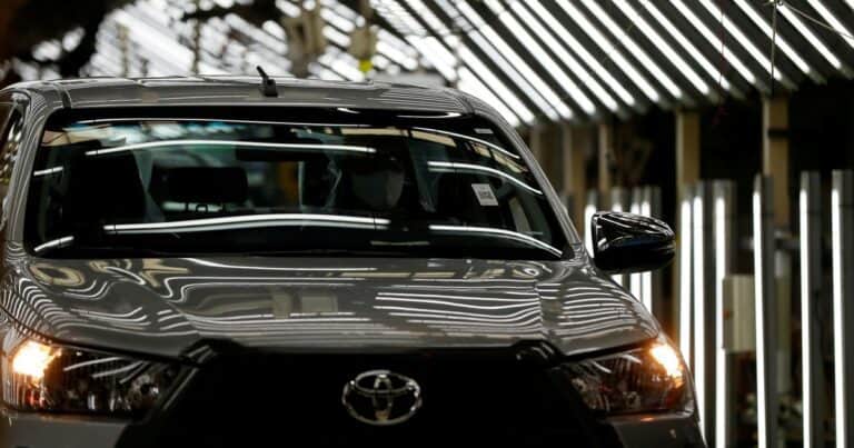 La exportación de autos, con una «mochila» extra de 13% de impuestos