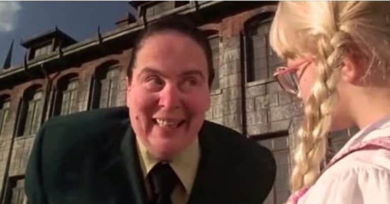 Cómo está hoy Tronchatoro, la recordada señorita malvada de Matilda, a los 77 años