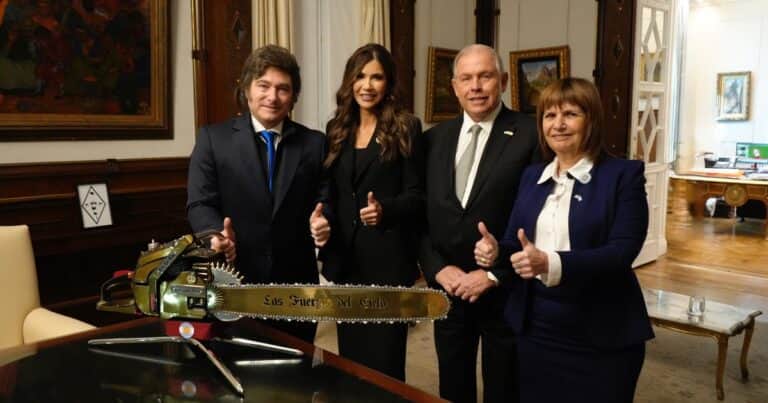 Cuál es el punto sensible que Trump le pide a Milei para avanzar con el programa para que los argentinos entren sin visa a EE.UU.