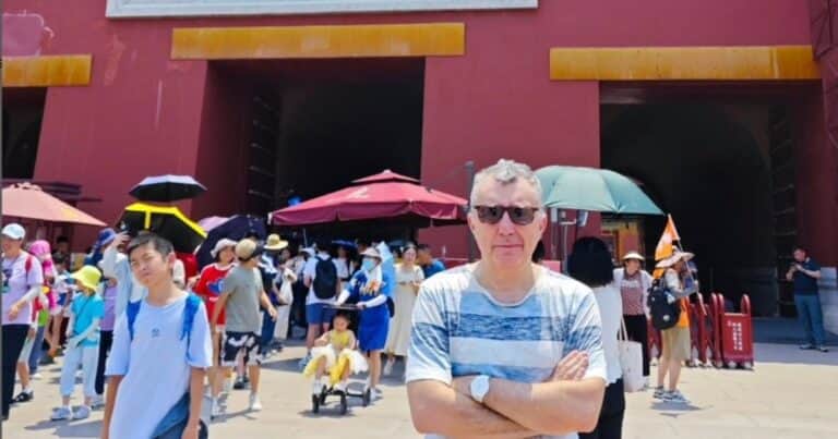 Manuel Vilas: «Los países que traducen sus literaturas están condenados a entenderse»
