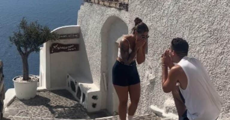Viajó a Santorini para sorprender a su novia con una propuesta, pero salió mal: «Nadie podría haberlo anticipado»