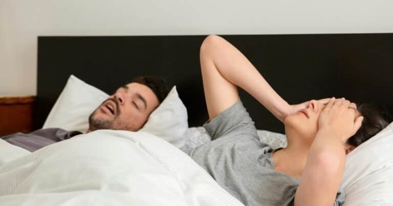 Fernando Mora, psiquiatra, el truco contra el insomnio: “Funciona en las noches en las que tu mente no para”