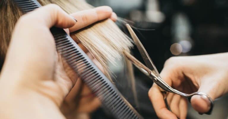 Calendario lunar de julio 2025: los mejores días para cortar el cabello según las fases de la Luna