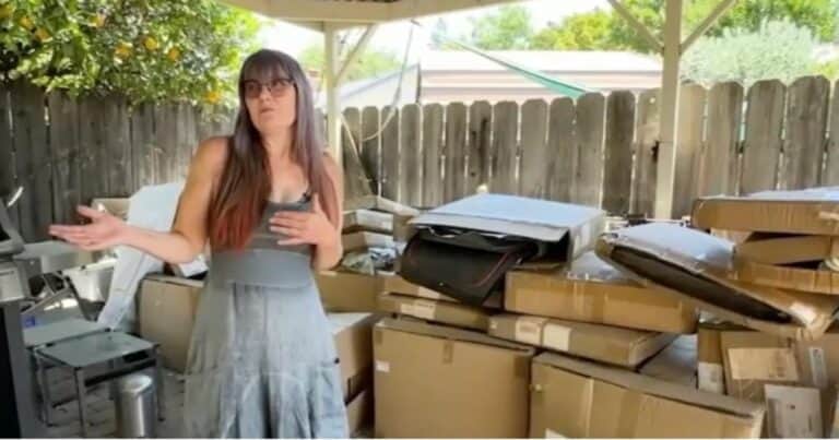 Durante meses le llegaron cientos de paquetes de Amazon por error: «Es otra forma de infierno»