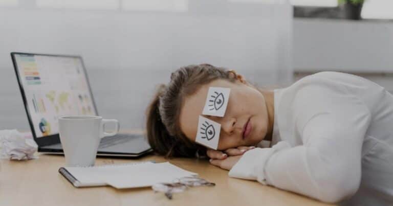 El gobierno francés quiere introducir la siesta en las empresas y las escuelas