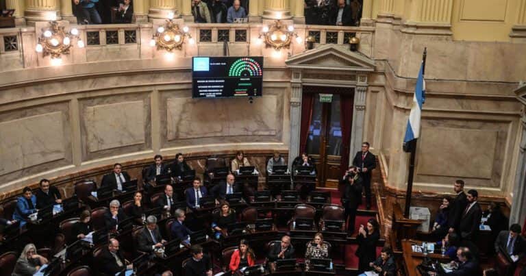 Fuerte revés para el Gobierno: por unanimidad, el Senado convirtió en ley el aumento para los jubilados