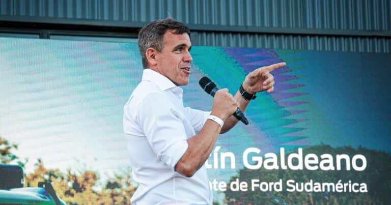 El titular de Ford planteó que, sin impuestos, hay modelos más baratos en Argentina que en Chile