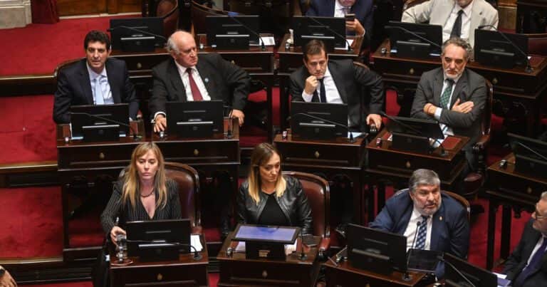 Otra autoconvocatoria: el peronismo busca aliados para voltear ya en el Senado cinco decretos clave de Milei