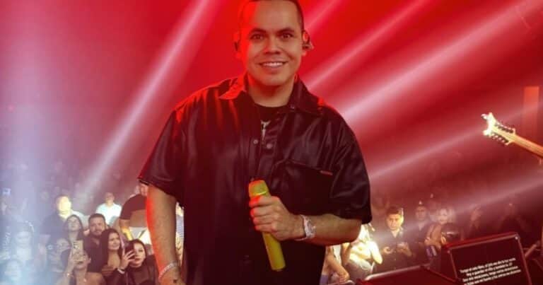 Asesinaron a un popular cantante de México: lo ejecutaron a balazos en un estacionamiento
