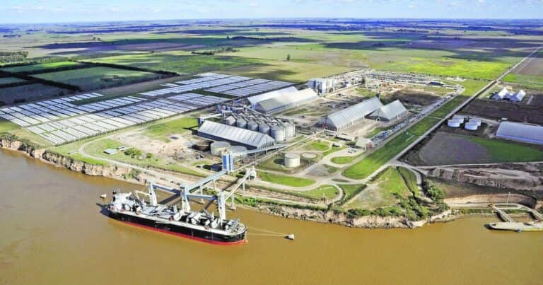 Importaciones que suben por el ascensor y exportaciones que van por la escalera