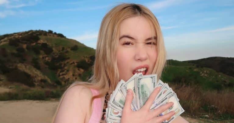 La rapera Lil Tay esperó a cumplir 18 para abrir OnlyFans y dijo que en tres horas se hizo millonaria