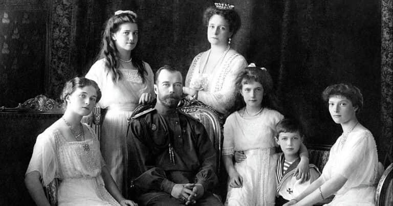 Quién era Anastasia Nikoláyevna, la hija menor del último zar de Rusia