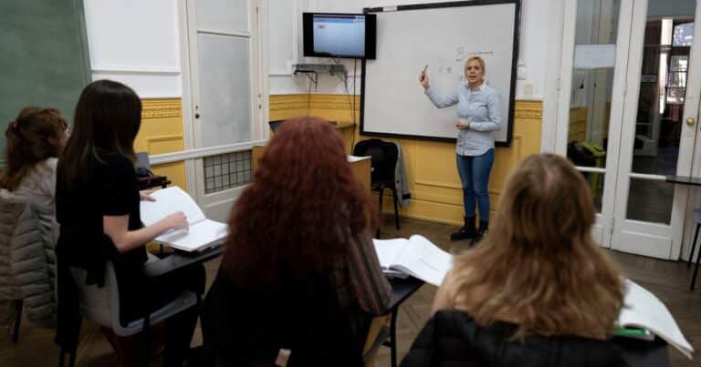 Jubilaciones docentes nacionales: se definió cuál será el aumento a partir septiembre