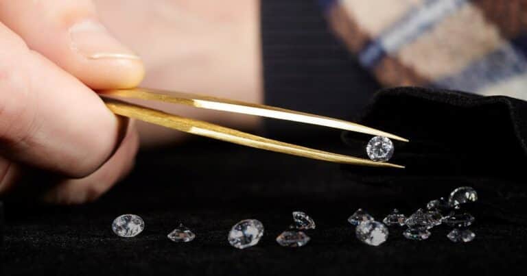Cuáles son las sustancias más valiosas que el oro y los diamantes que pocos conocen
