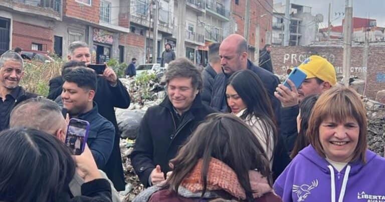 El detrás de escena de la provocadora foto de Javier Milei para inaugurar la campaña bonaerense en La Matanza