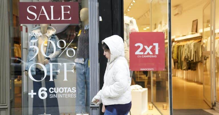 Consumo: las ventas de los comercios bajaron por cuarto mes consecutivo